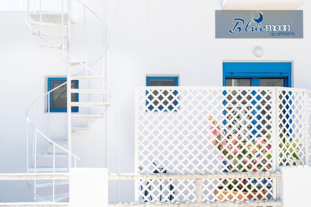 Blue Moon Apartments Makrýgialos Exterior foto